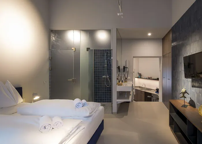 Grätzlhotel Serviten Hotel 4*